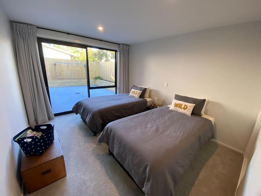 Luxury Escape In Cbd - Walking Distance To Town Villa Тауранга Екстериор снимка